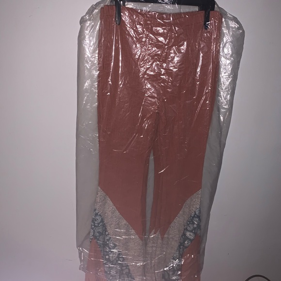 BOHO paisley flared knit pants! ππ₯° - Picture 4 of 4